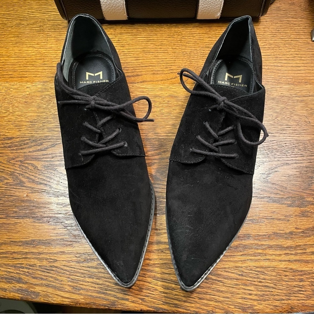 Marc Fischer black suede pointed shoes